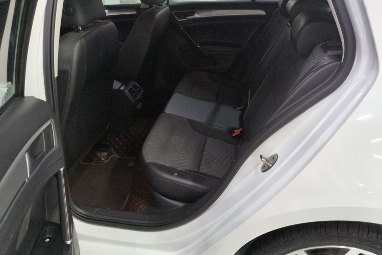 Volkswagen Golf 2020 imagen de coche #17