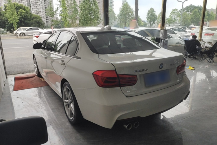 BMW 3 Series 2018 #5 BMW 3 Series 2018 car image #5
