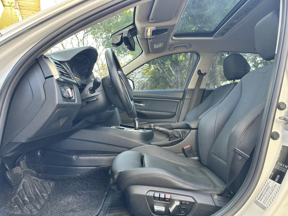 BMW 3 Series 2018 #8 BMW 3 Series 2018 car image #8