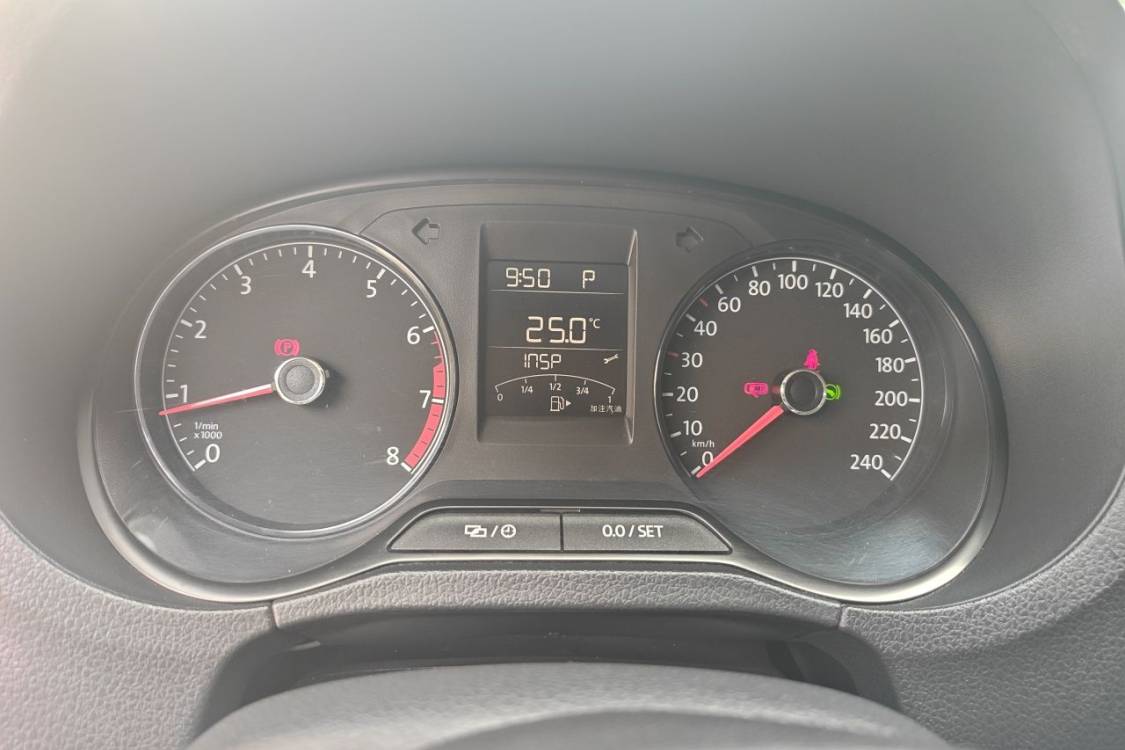 Volkswagen Polo 2016 #24 Volkswagen Polo 2016 car image #24