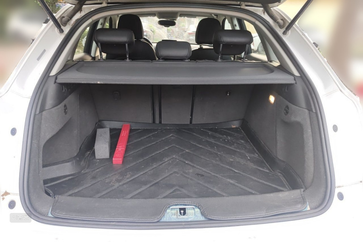 Audi Q3 2016 car image #21