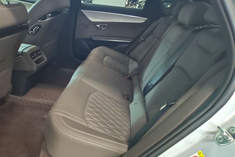 BYD Han 2024 car image #13
