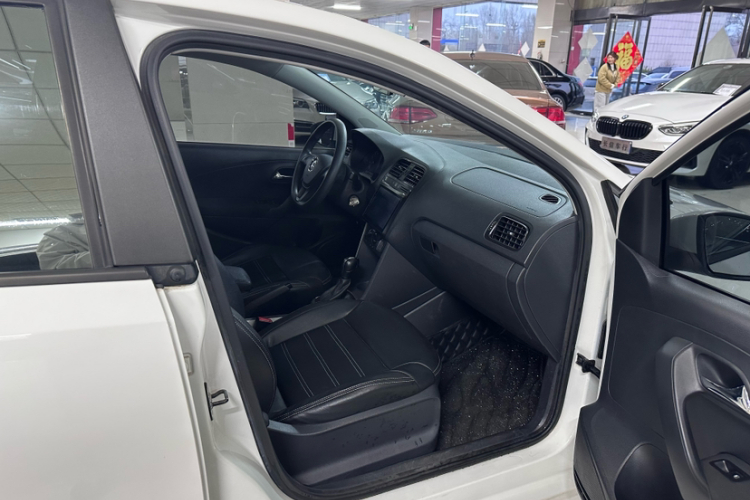 Volkswagen Polo 2018 #25 Volkswagen Polo 2018 car image #25
