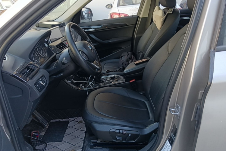 BMW X1 2017 #19 BMW X1 2017 car image #19