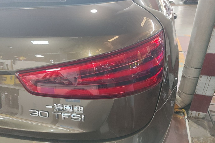 Audi Q3 2016 #8 Audi Q3 2016 car image #8