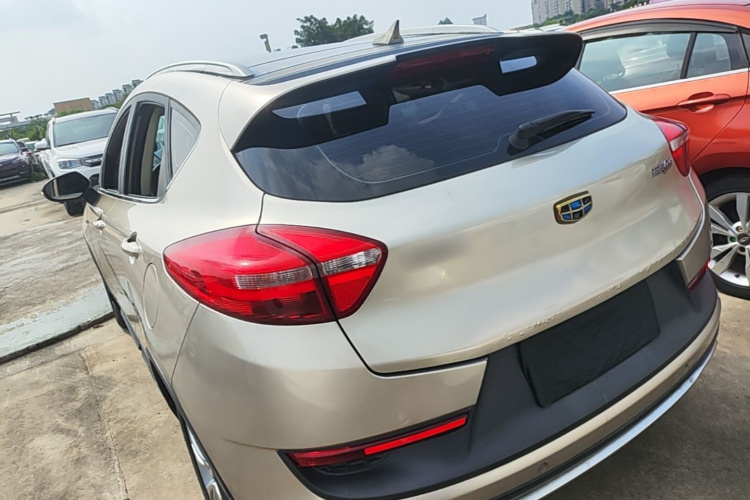 GEELY Emgrand GS 2016 car image #5