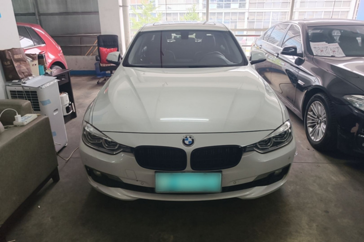 BMW 3 Series 2017 #3 BMW 3 Series 2017 car image #3
