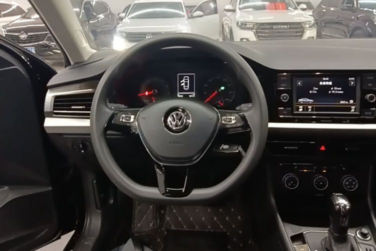 Volkswagen Lavida 2019 #11 Volkswagen Lavida 2019 car image #11
