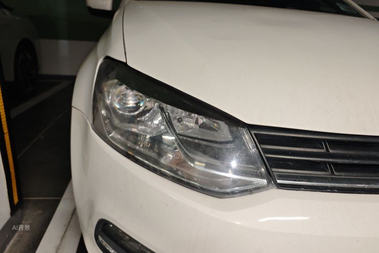 Volkswagen Polo 2017 car image #8