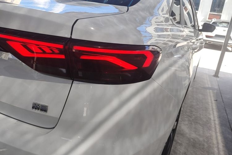 GEELY Emgrand 2021 #8 GEELY Emgrand 2021 car image #8