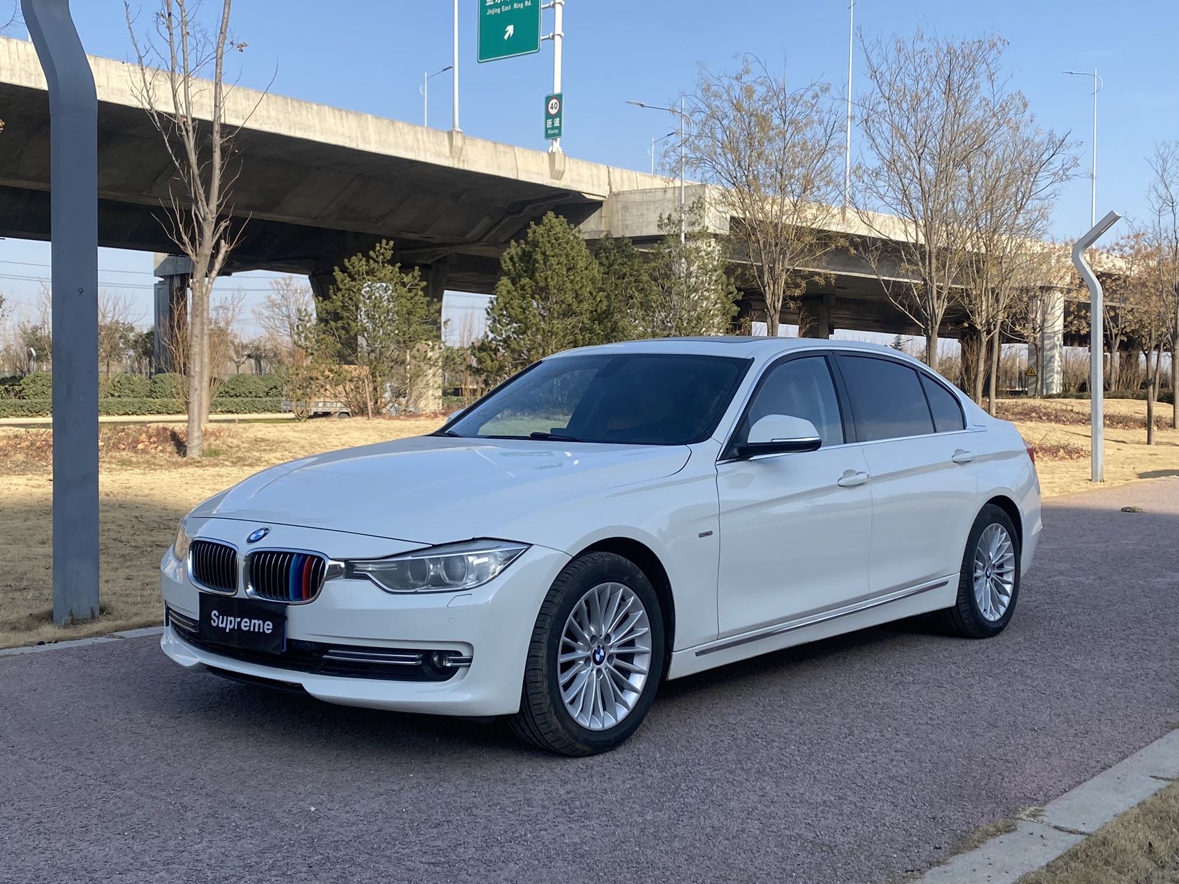 BMW 3 Series 2012 car image 