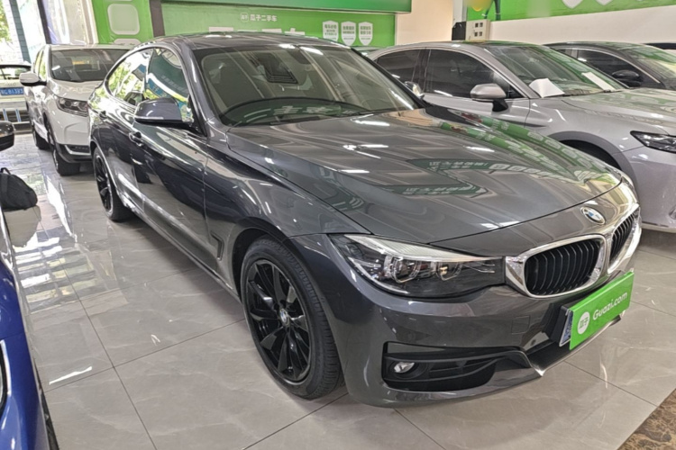 BMW 3 Series GT 2018 car image #6