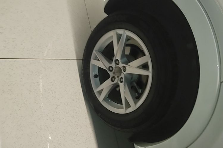 Audi Q3 2018 #10 Audi Q3 2018 car image #10