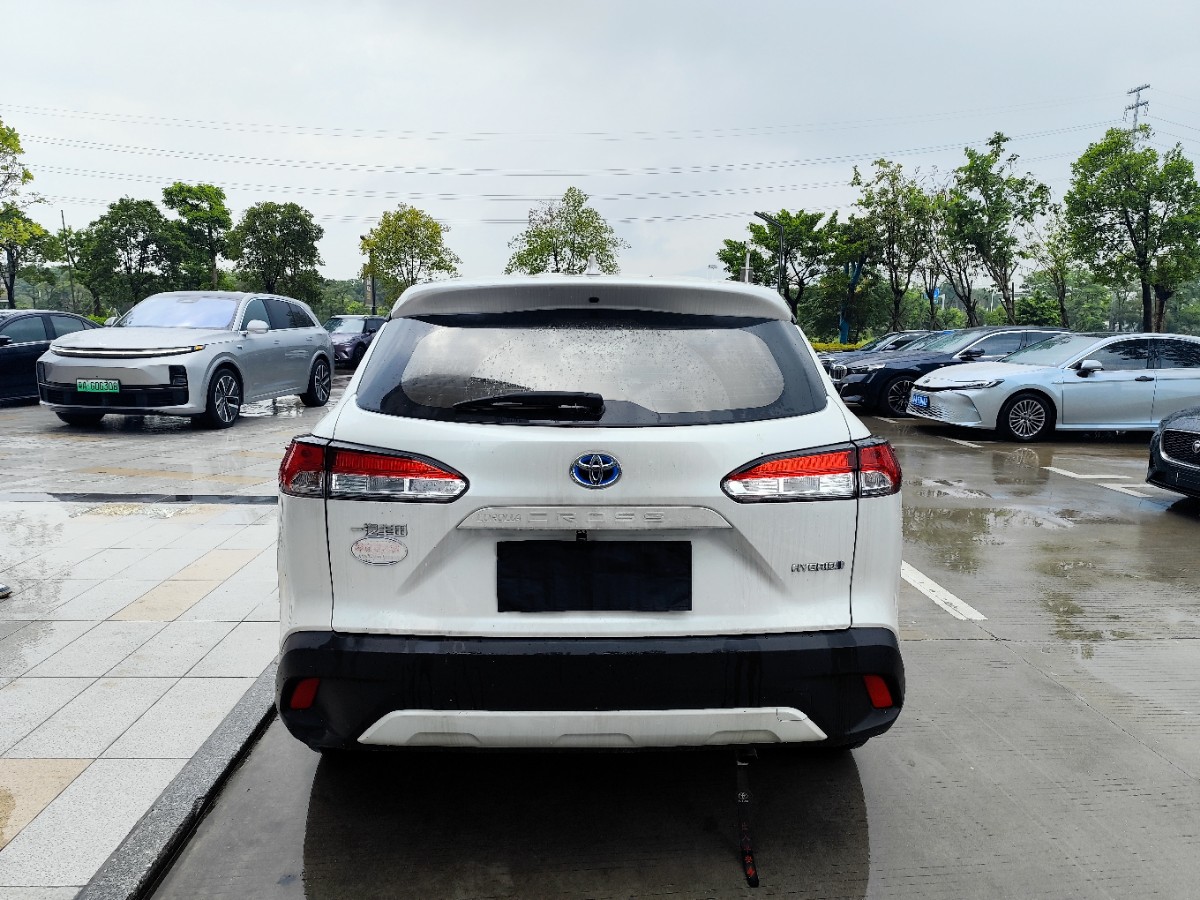 Toyota Corolla Cross 2024 immagine di auto #7