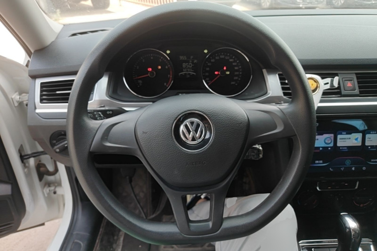 Volkswagen Bora 2023 car image #11