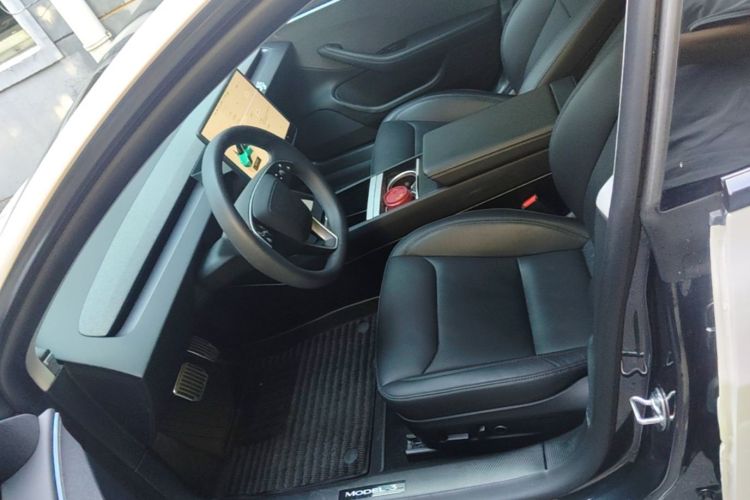 Tesla Model 3 2024 car image #15