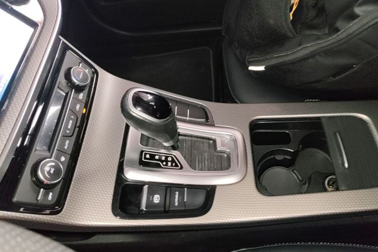 GEELY Emgrand GS 2018 #14 GEELY Emgrand GS 2018 car image #14