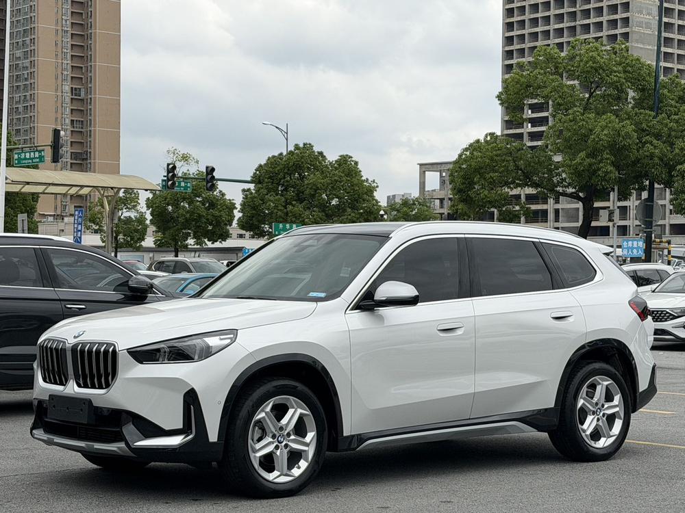 BMW X1 2023 car image 