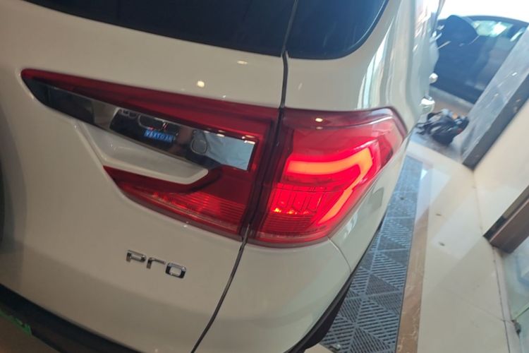 BYD Yuan Pro 2022 car image #8