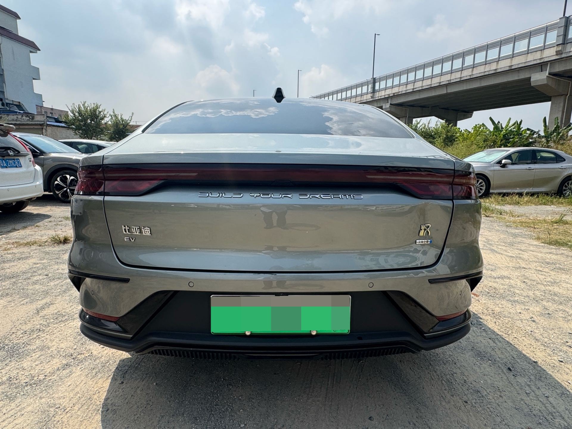 BYD Han 2025 изображение автомобиля #2