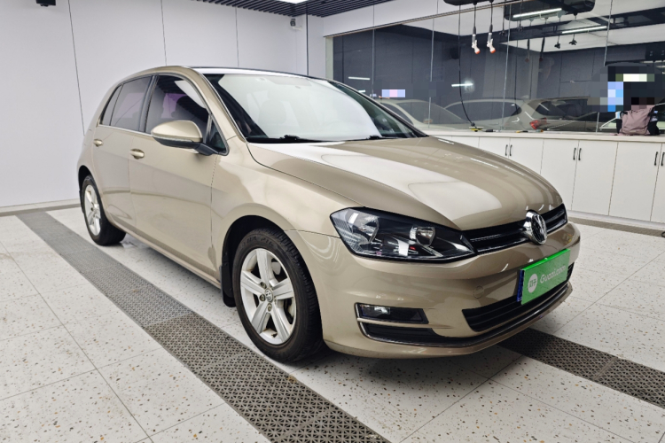 Volkswagen Golf 2014 car image #4