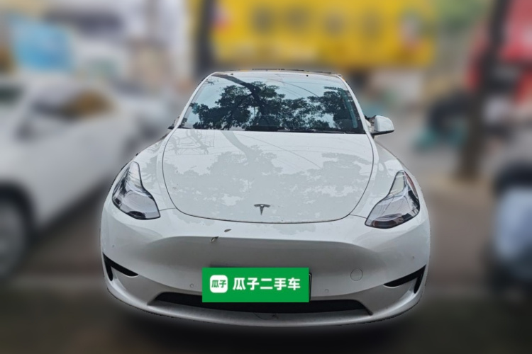 Tesla Model Y 2023 car image #3
