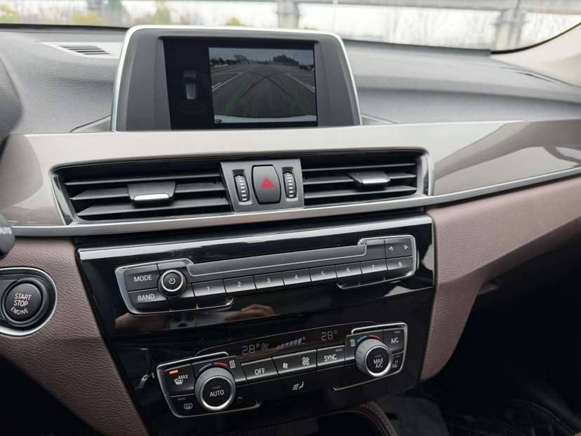 BMW X1 2019 #6 BMW X1 2019 car image #6