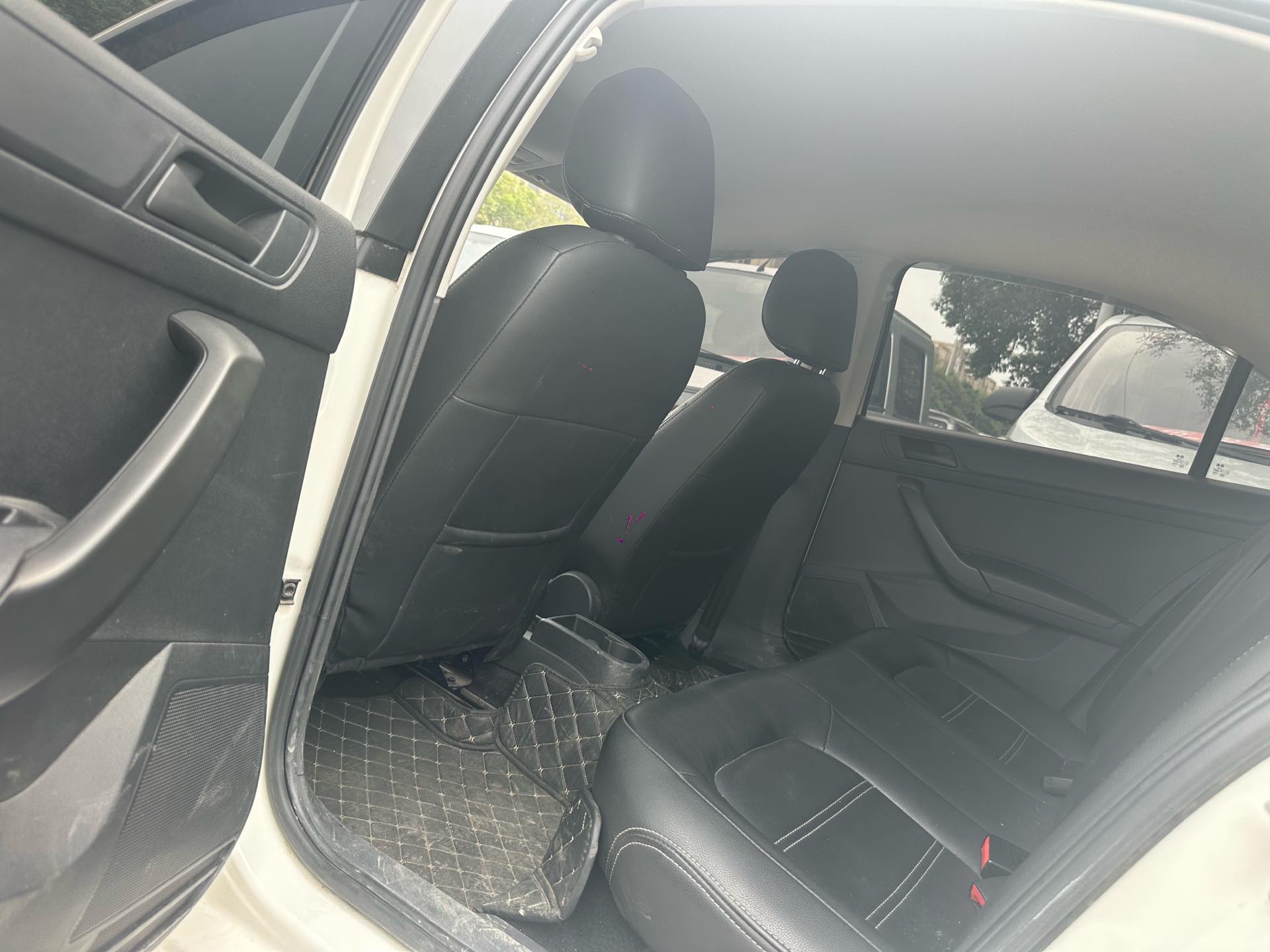 Volkswagen Santana 2022 car image #3