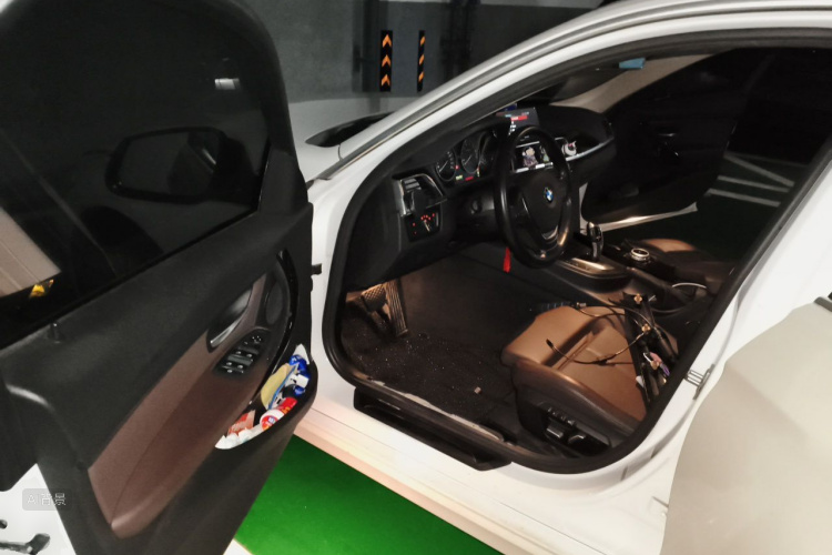BMW 3 Series 2018 #18 BMW 3 Series 2018 car image #18
