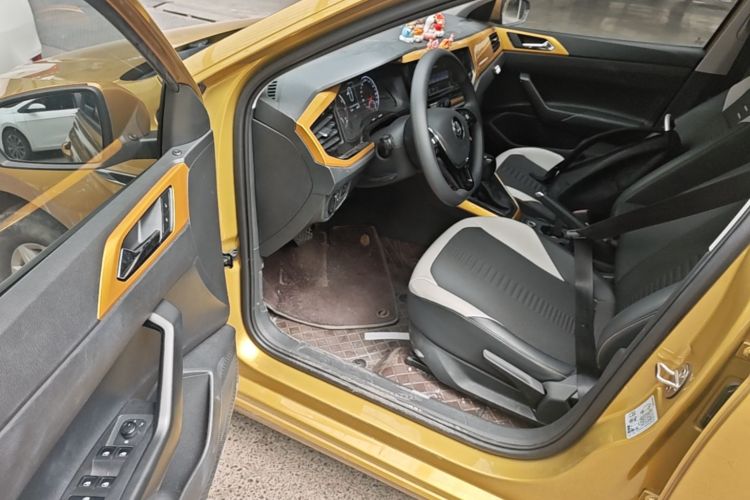 Volkswagen Polo 2020 car image #16