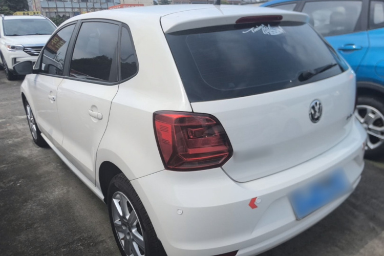 Volkswagen Polo 2014 car image #5