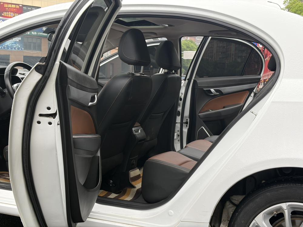 GEELY Emgrand 2021 #13 GEELY Emgrand 2021 car image #13