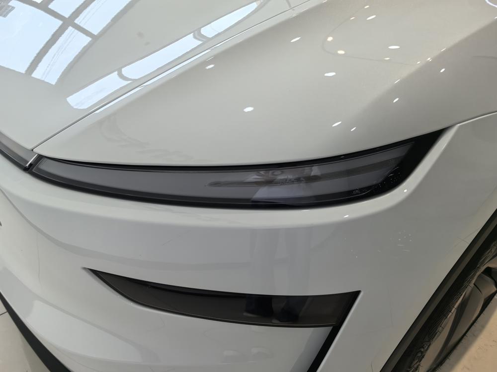 Tesla Model Y 2026 #7 Tesla Model Y 2026 immagine di auto #7