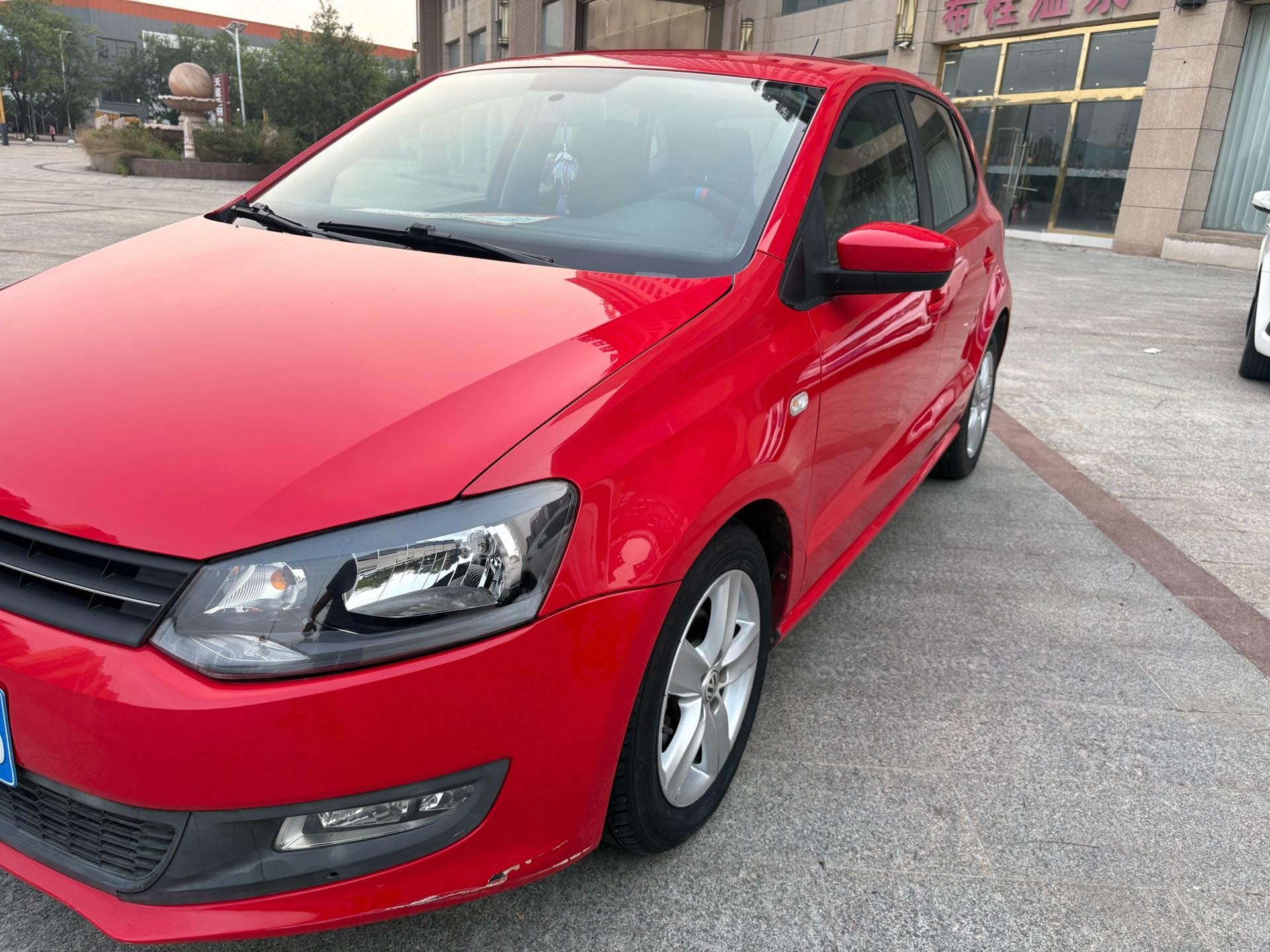 Volkswagen Polo 2011 Volkswagen Polo 2011 car image