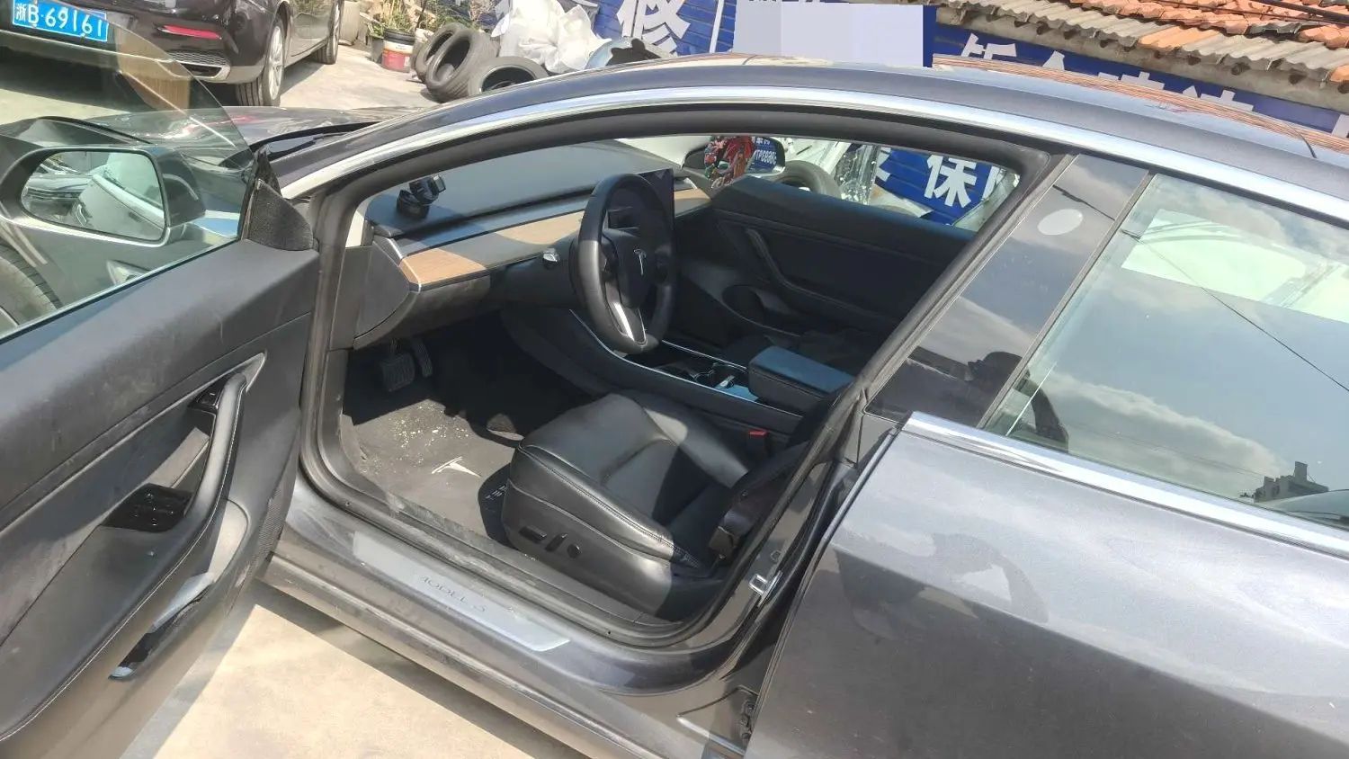 Tesla Model 3 2020 car image #4