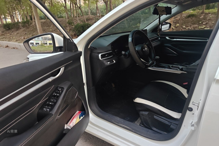 GEELY Emgrand 2023 car image #18