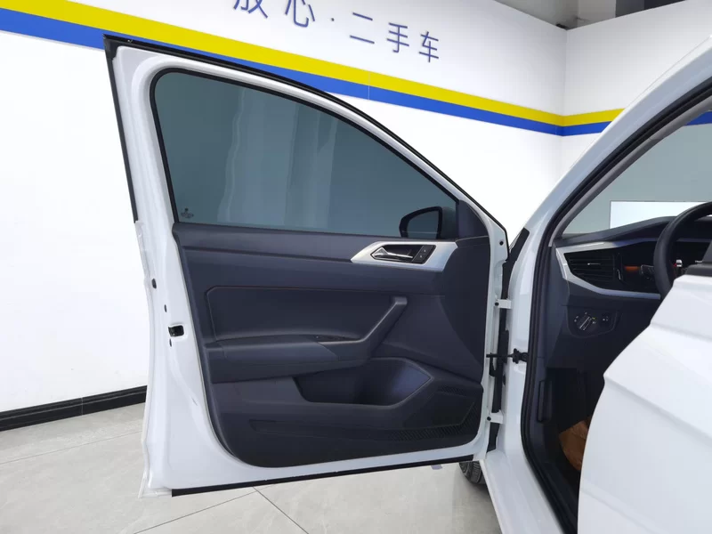 Volkswagen Polo 2023 immagine di auto #9