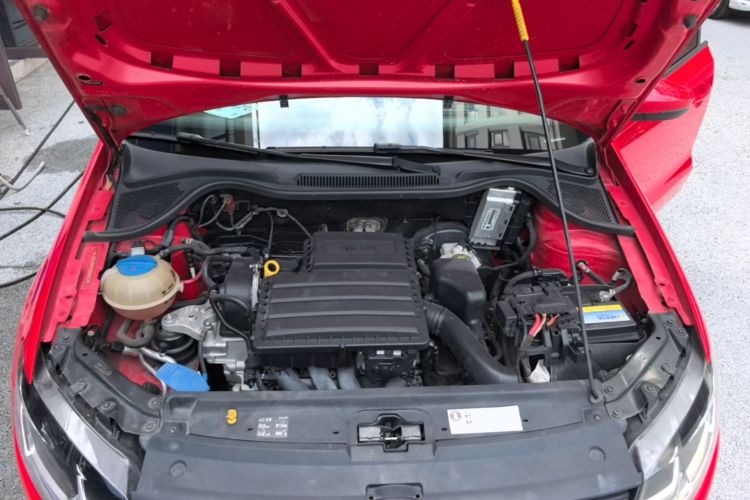 Volkswagen Polo 2017 car image #20