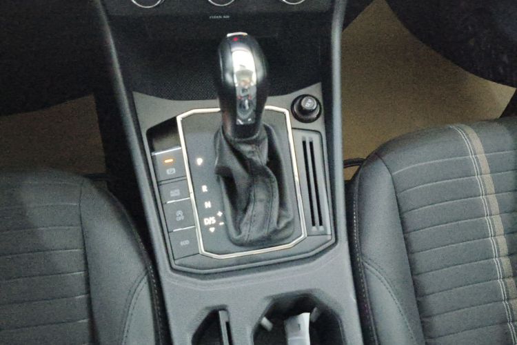 Volkswagen Lavida 2021 imagen de coche #14