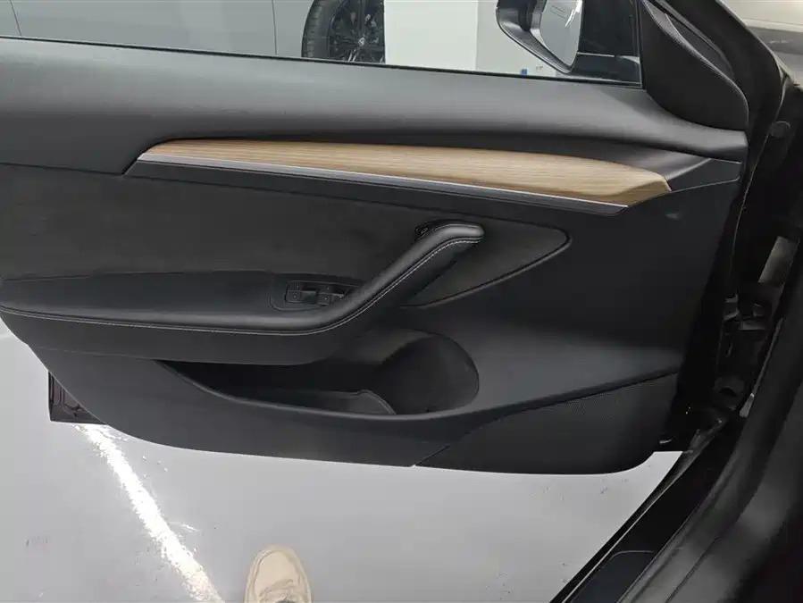 Tesla Model 3 2022 car image #7