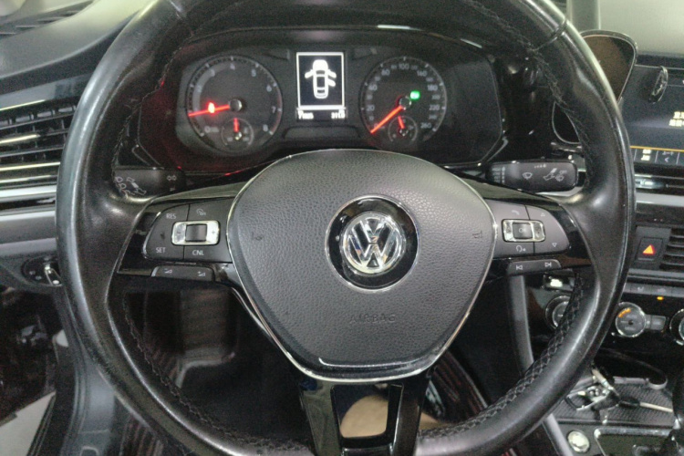 Volkswagen Bora 2019 car image #15