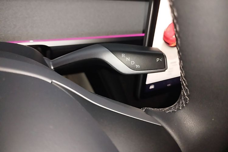 Tesla Model Y 2023 #14 Tesla Model Y 2023 car image #14