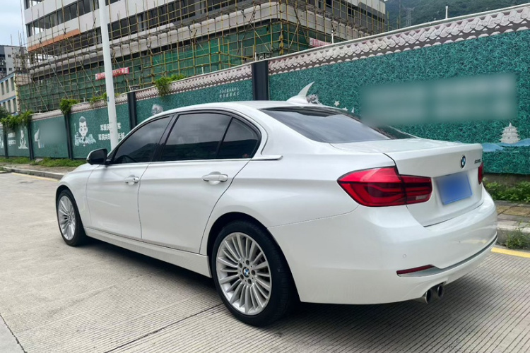 BMW 3 Series 2018 car image #5