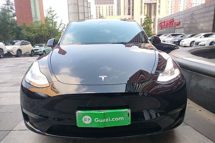 Tesla Model Y 2023 #3 Tesla Model Y 2023 car image #3