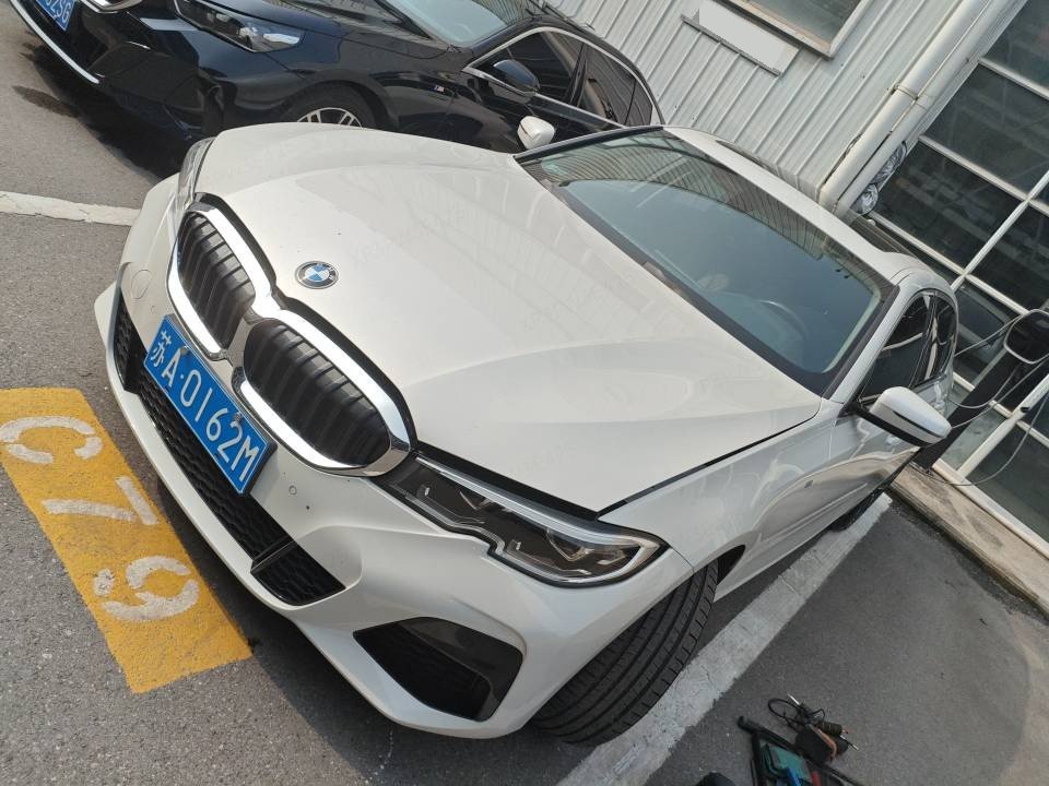 BMW 3 Series 2022 BMW 3 Series 2022 car image