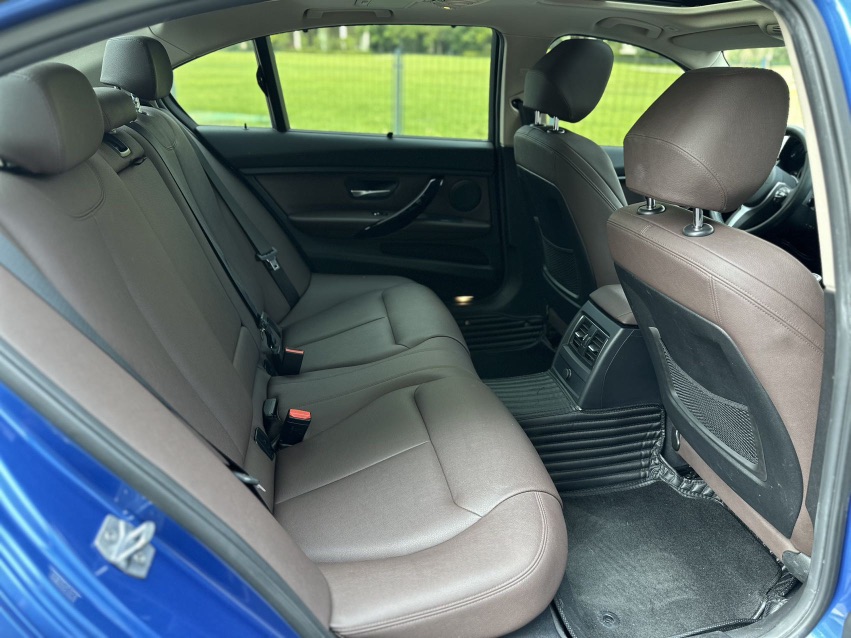 BMW 3 Series 2019 #27 BMW 3 Series 2019 car image #27
