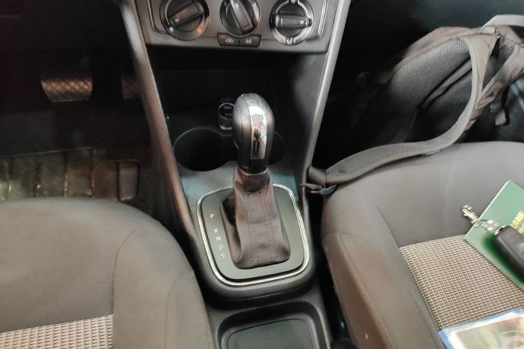 Volkswagen Polo 2019 #14 Volkswagen Polo 2019 car image #14