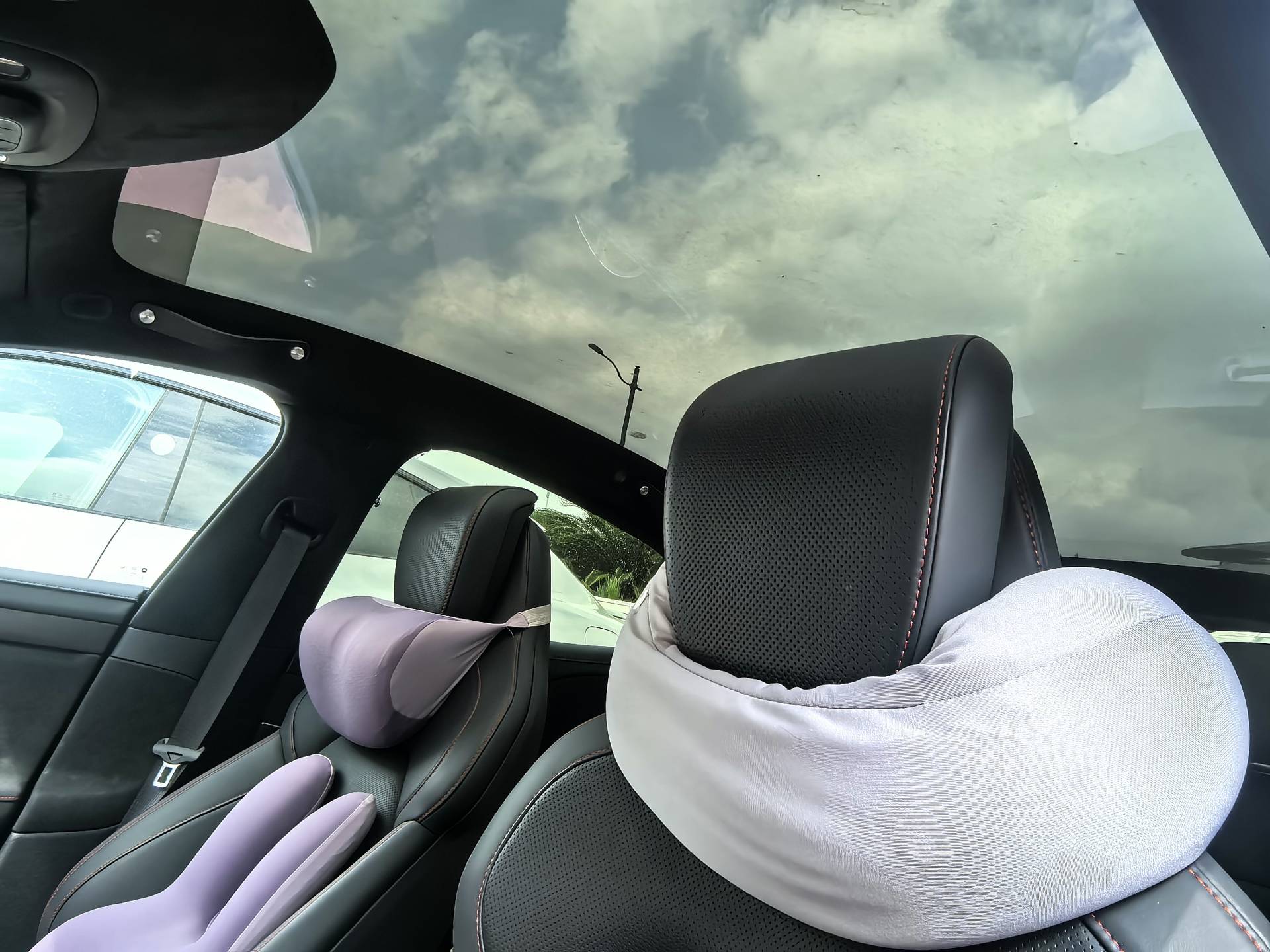 2025 car image #4
