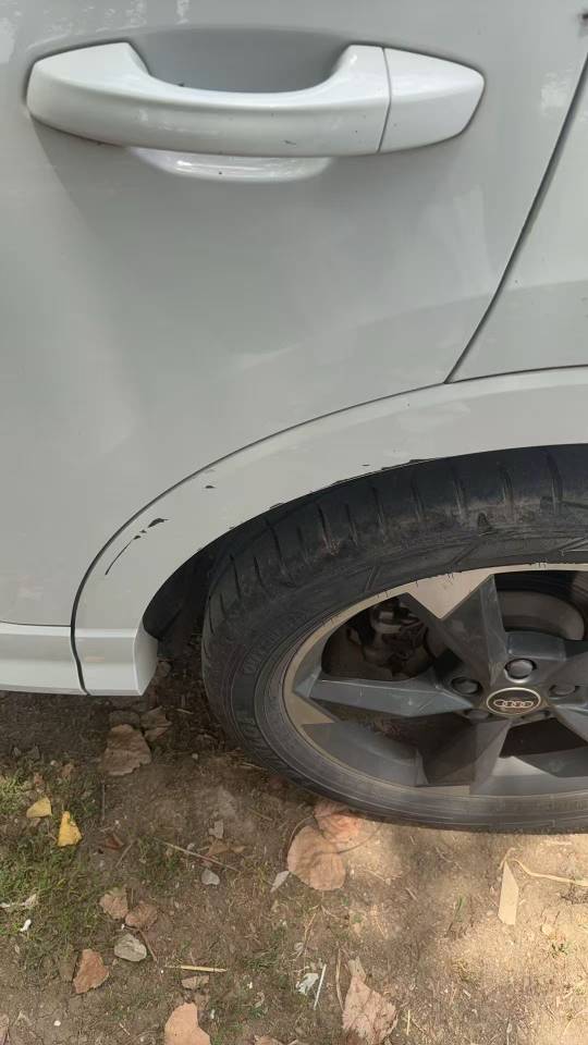 Audi Q3 2022 car image #5