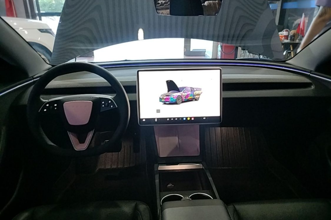Tesla Model 3 2024 car image #10